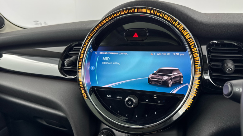 MINI Hatchback 1.5 Cooper Classic 3dr Auto Petrol Hatchback